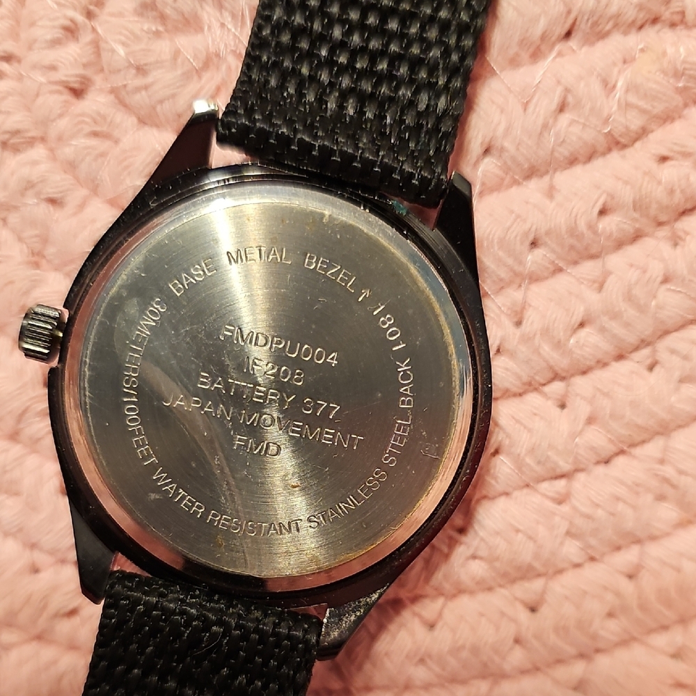 Black Nylon Strap Watch - Picture 4 of 4